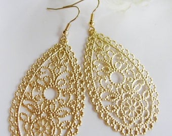 Gold Chandelier Earrings, Small Oval Filigree Teardrop, Scalloped Edge, Modern, Everyday