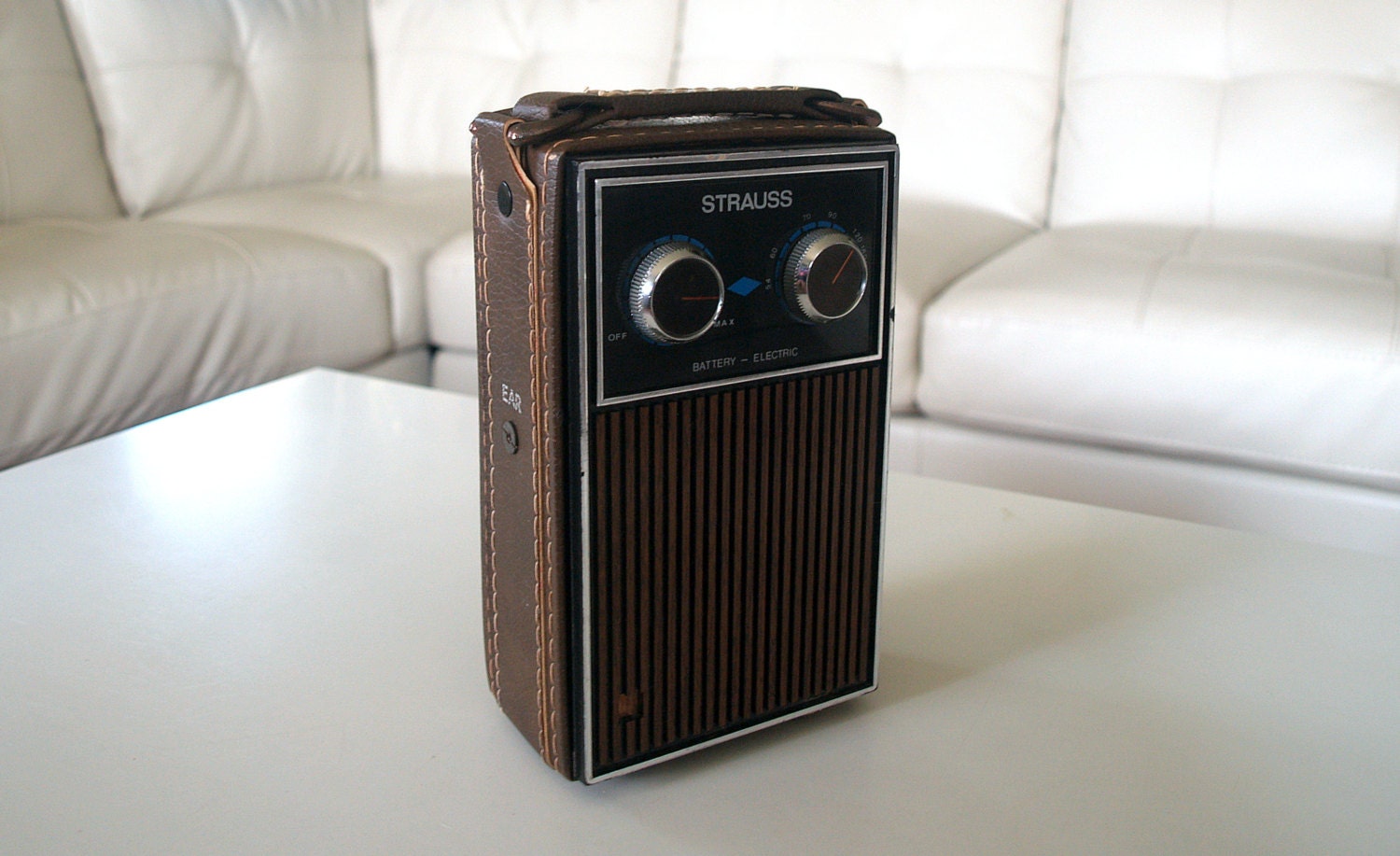 70s RETRO TRANSISTOR RADIO Vintage 1970s Cool by ACESFINDSVINTAGE