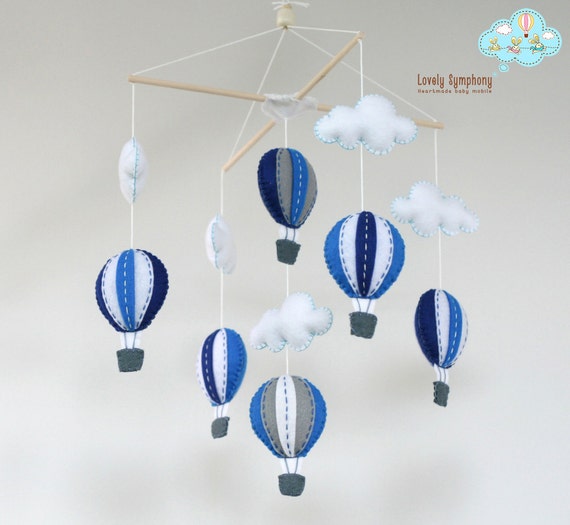Navy and white hot air balloons baby mobile by LovelySymphony