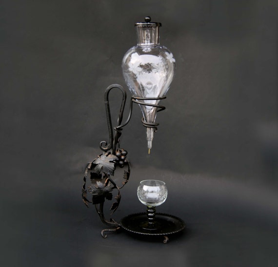 Wine Decanter Aerator Vintage AUSTRIAN Cut Crystal Grape Vines