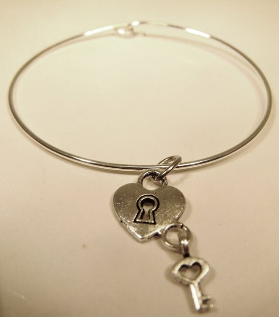 Open heart lock and key bangle bracelet