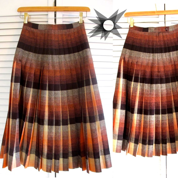 Items similar to Vintage 1950's Reversible Sportrite Plaid Pleated Wool ...