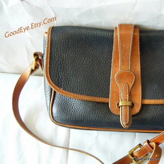 DOONEY and Bourke Shoulder BAG Medium BLACK All Weather by GoodEye