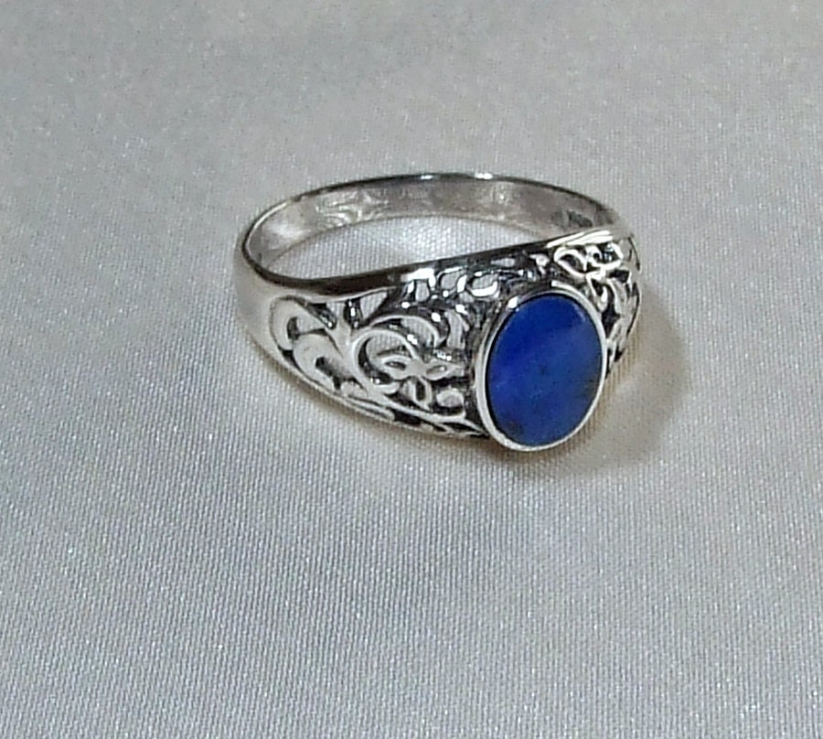 Vintage Sterling Lapis Lazuli Ring Filigree Oval Bezel-Set