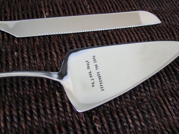 custom wedding  cake  server and knife  set  personalize with