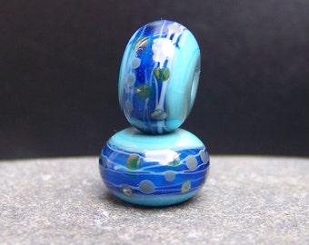 MruMru Handmade Lampwork Glass Bead Earring Pair. Sra.
