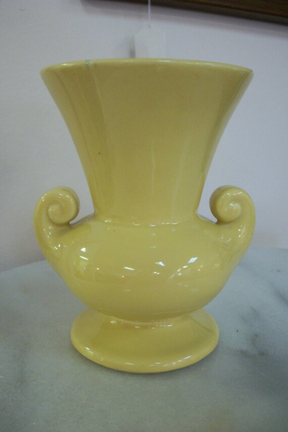 McCoy Art Pottery 5 Yellow Urn Shape Flower Vase by prissyantiques