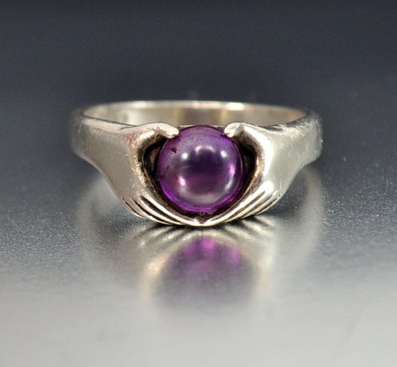 ... Claddagh Sterling Silver Amethyst Ring Size 8 Heart Shape Hands