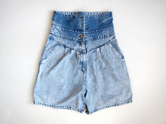 fold over waist shorts