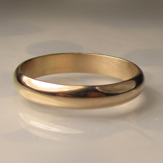 Men's Gold Wedding Band 4mm recycled 14k Gold Ring by JanishJewels