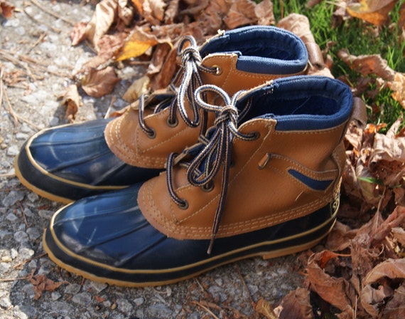 womens navy blue duck boots