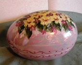 Pearl Finish Lavender Easter Egg Hand Painted OFG Trinket Box Porcelain Gift Spring Decoration Jewlery Flowers OFG Team