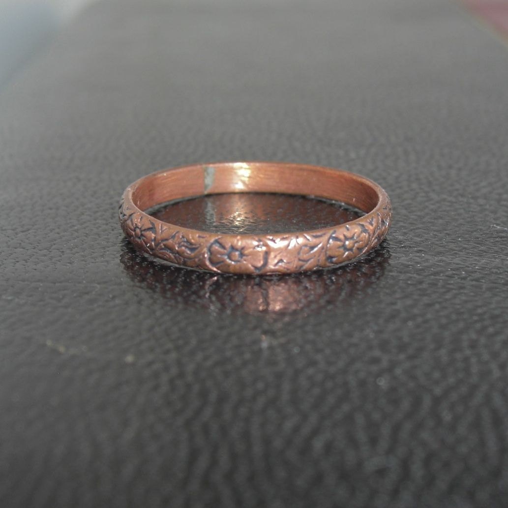 Vintage Solid Copper Band Ring Flower Pattern Size 10