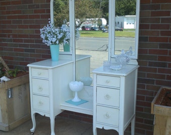 Circa 20's Antique White Vanity Dressing Table Salvaged Shabby Chic Distressed Refinished WHAGN