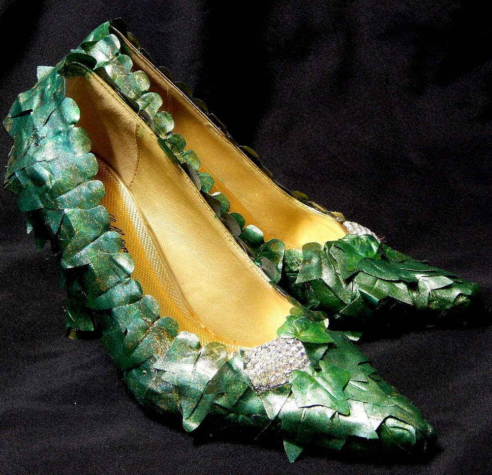 Poison Ivy Shoes Costume Heels Fairy Nymph 1950 by sajeeladesign