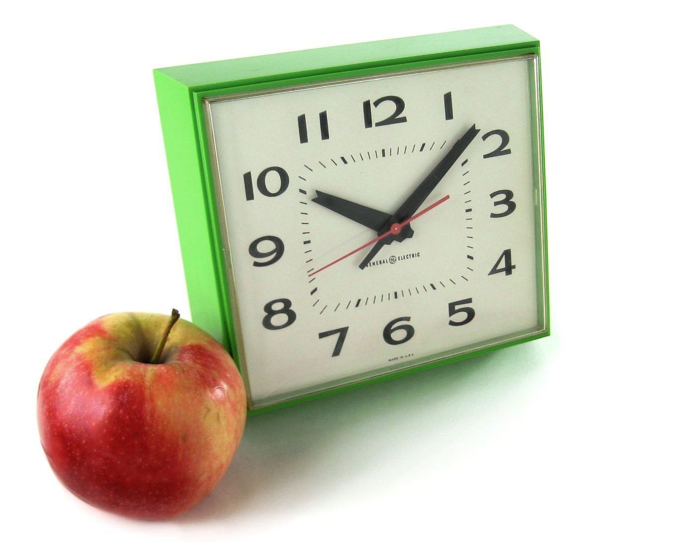 Vintage GE Kitchen Wall Clock / Apple Green / 1960s