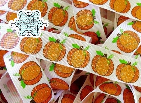 Happy Harvest Autumn gllitter pumpkins on white 7/8" grosgrain ribbon Il_570xn