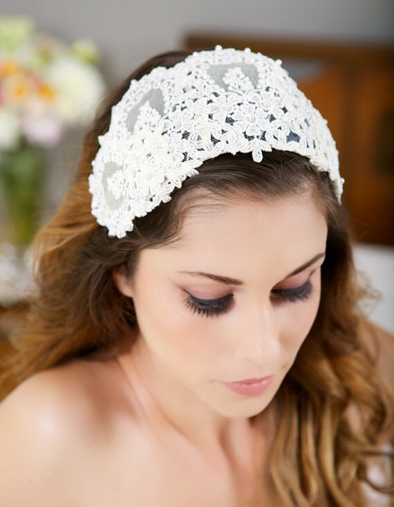 Vintage Lace Wedding Headpiece 2