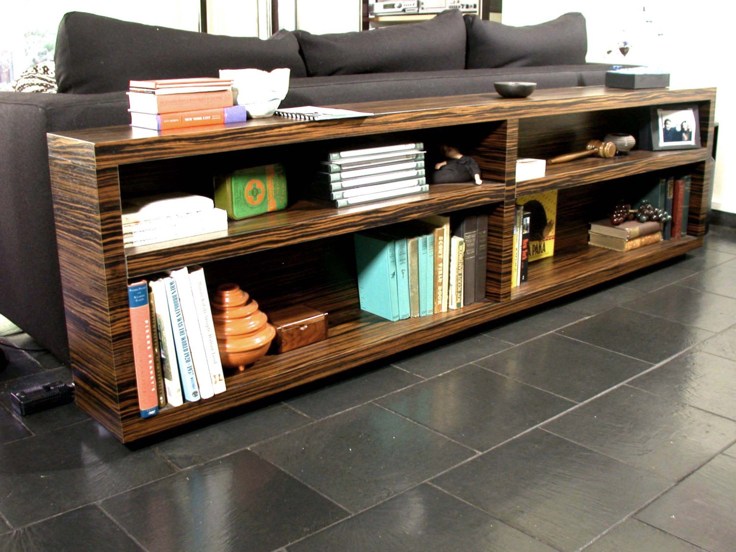 Behind Sofa Shelf Shelf Behind Couch Looks Like A Sofa Table