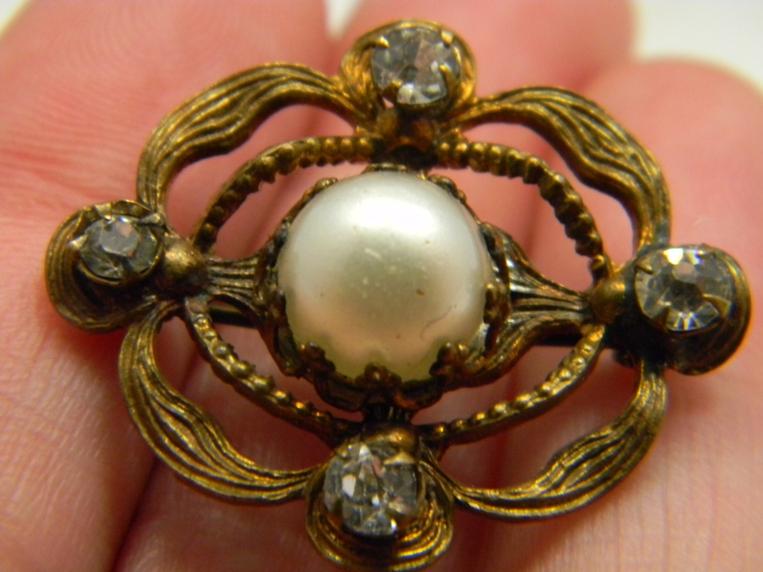 Vintage Art Nouveau brass brooch c clasp by VogelHausVintage