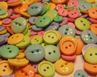 50 piece pastel color button mix, 10-19 mm (B11)