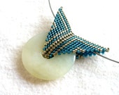 Gemstone Donut Pendant with Silver & Aqua Beadwoven Bail - Geometric Peyote Triangle Bail - Snow Quartz Pendant Necklace - Etsy UK Seller