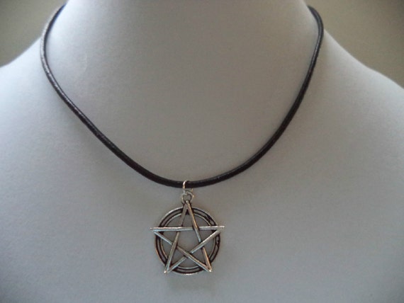 Supernatural Devil's Trap Antique Silver Pentagram Black