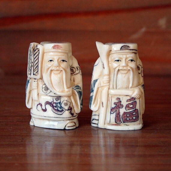 Two Japanese Hand Carved Bone Netsuke Figurines by CountyWoodcraft