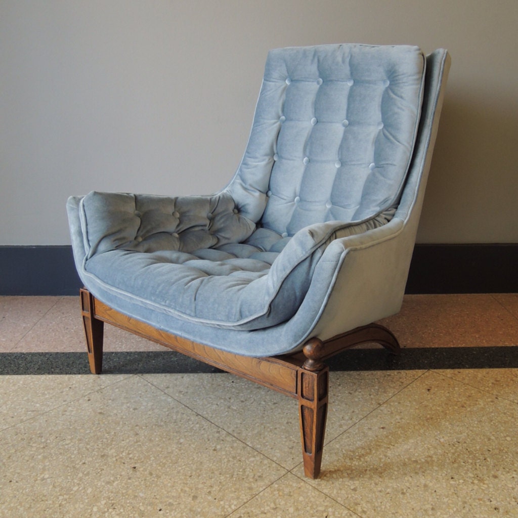 Gorgeous Mid Century Tufted Velvet Chair by TwoGuysVintage on Etsy