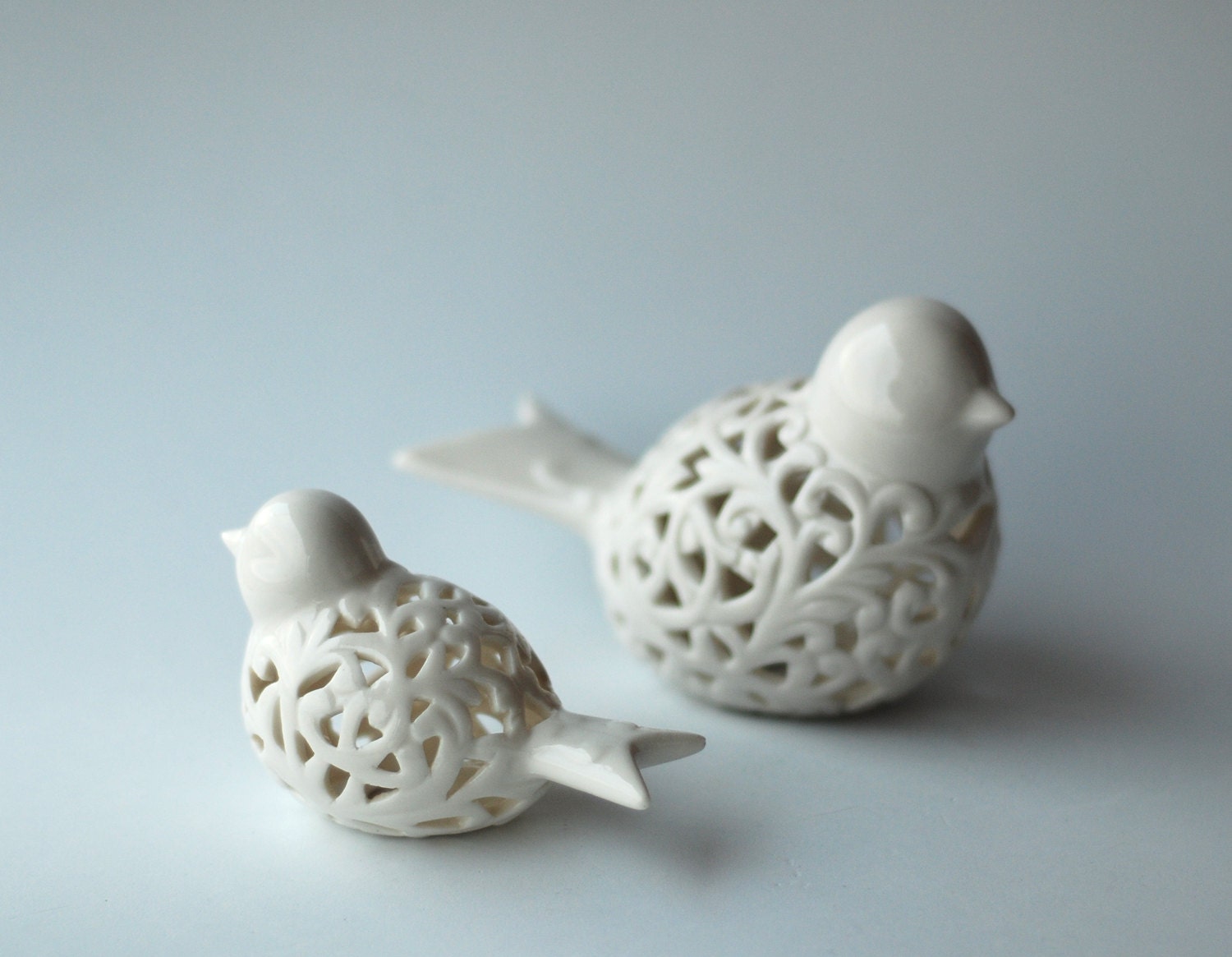 2 White Ceramic Birds. Home decoration. Cozy Home.