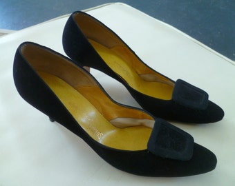 1960s Black Velvet Pumps Shoes with 3" Heels Buckles Designer Ray Ehinger Size 8 or 7-1/2