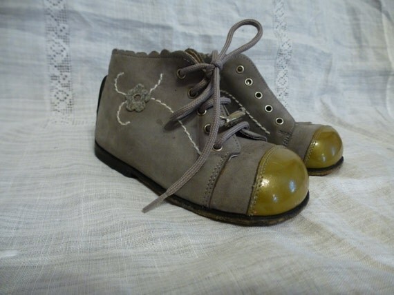 Balducci Leather Italian Baby Shoes. European Size 20. by LoveURB