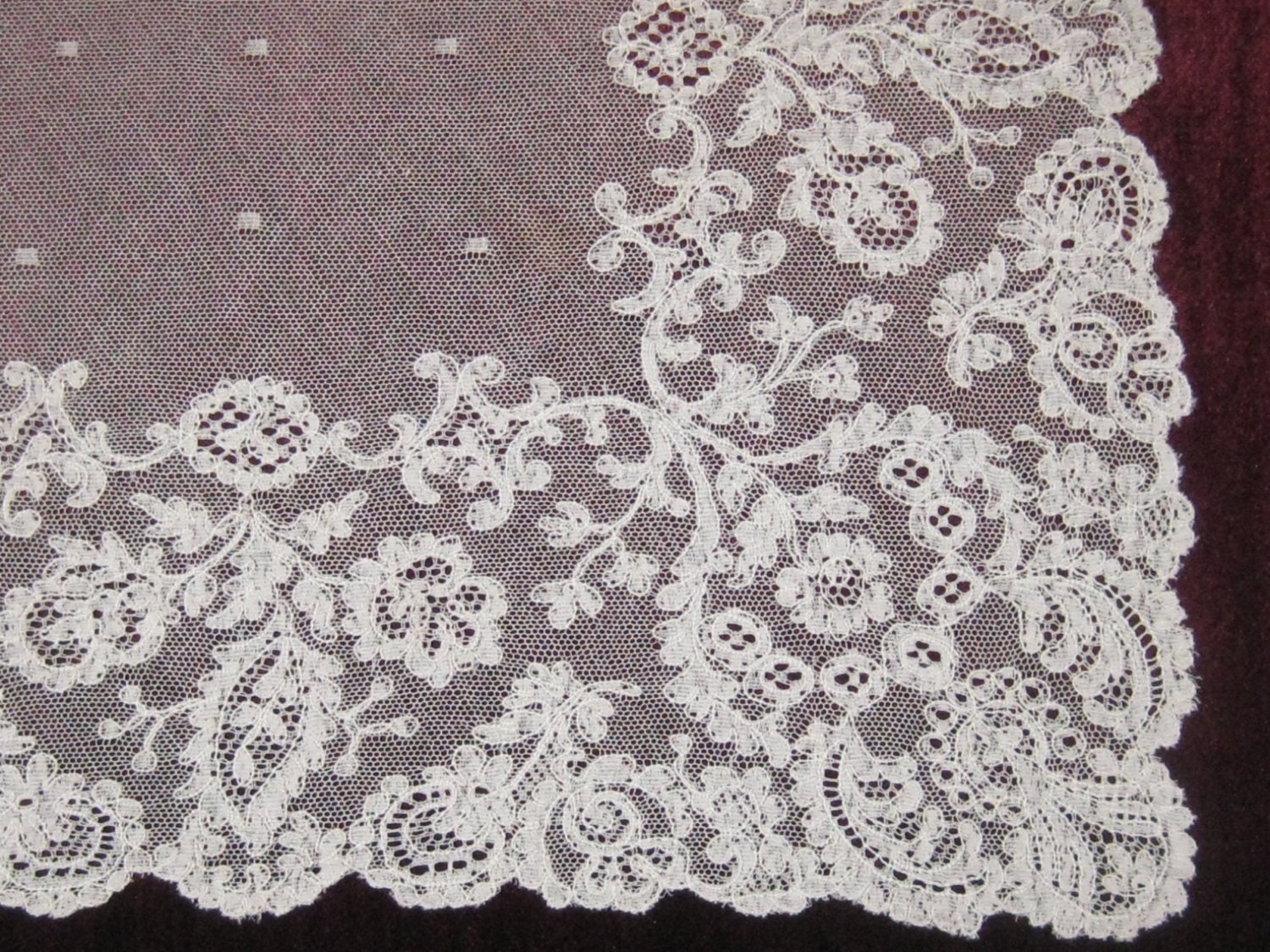 Antique / Vintage Lace Wedding Handkerchief Embroidery on