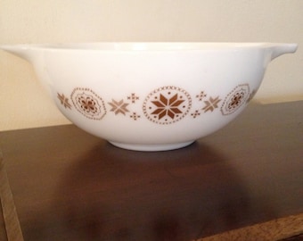 Vintage Pyrex Town and Country Cinderella #444 Bowl 4 Quart