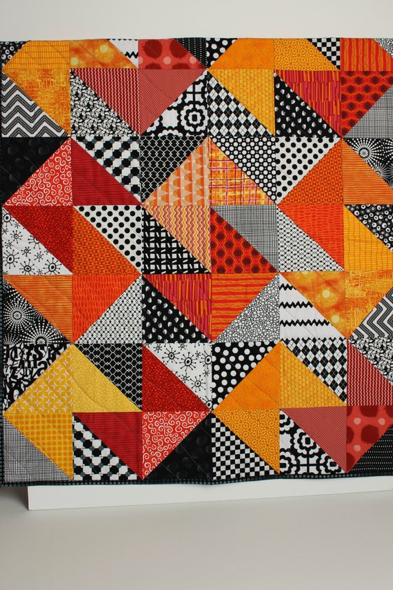 modern-baby-quilt-declan-contemporary-triangle