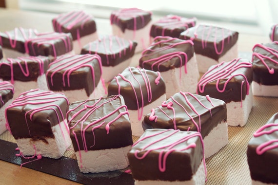 Chocolate Covered Strawberry Marshmallows