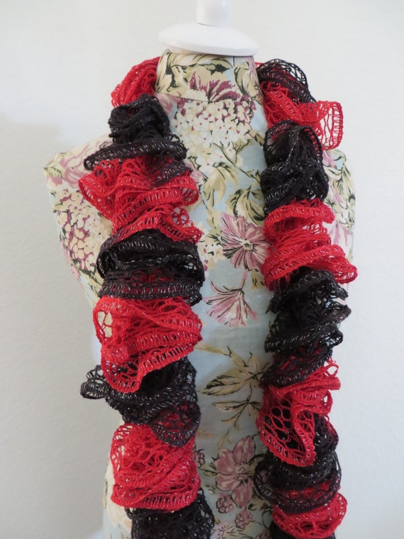 Black & Red Ruffle Scarf by CraftyCreationsByLB on Etsy