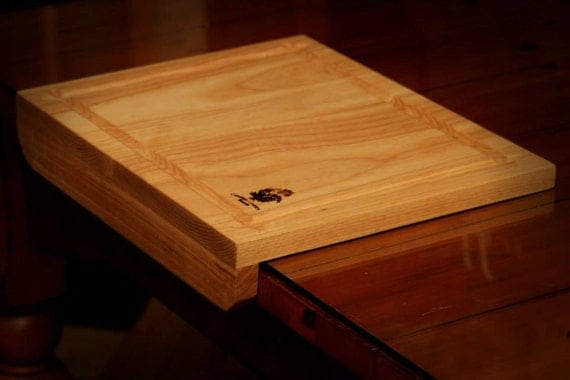 Counter Top Cutting Board with Non-Slip Ledge by CaulfieldBoards