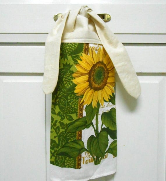 title | Hanging Kitchen Towels Ties
title | Hanging Kitchen Towels Ties