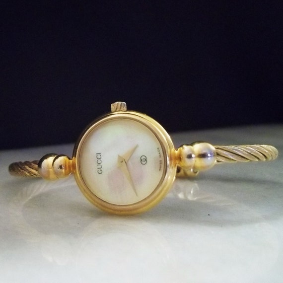 Gucci bangle watch vintage gold Gucci bangle watch vintage gold