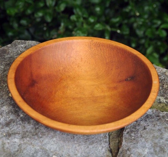 Primitive Vintage Munising Wooden Bowl Woodridge Vintage