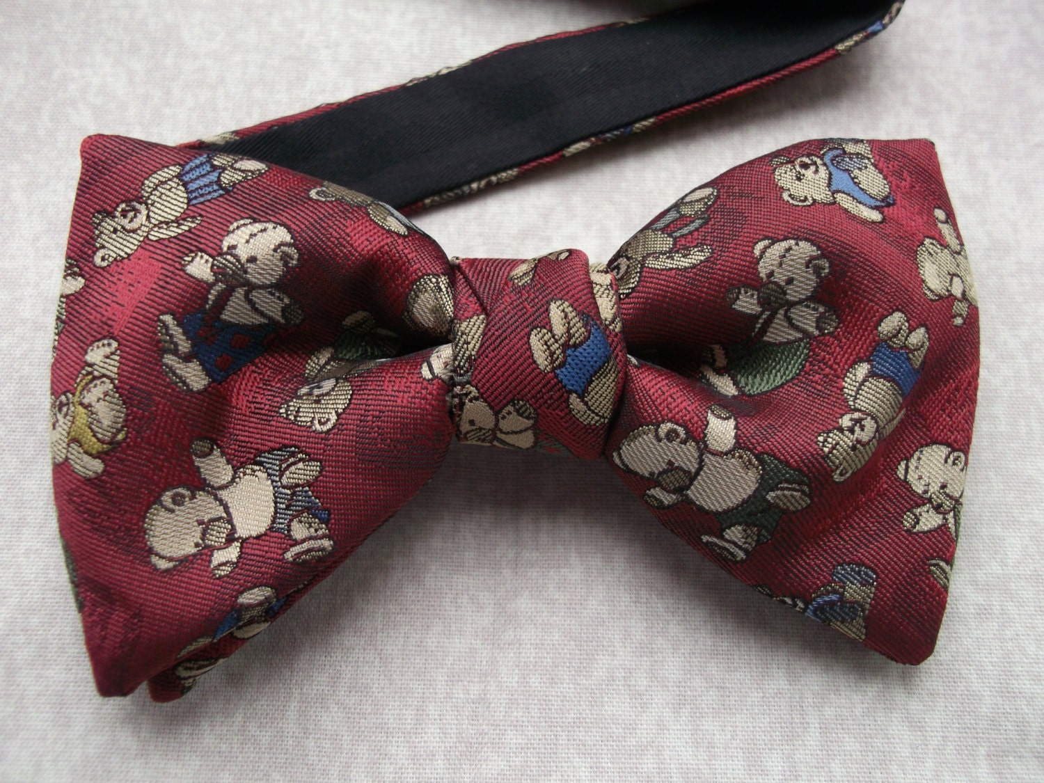 teddy bear bow tie pattern