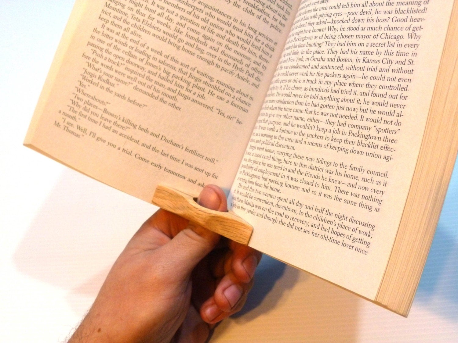 Thumb-Ring Book Page Holder