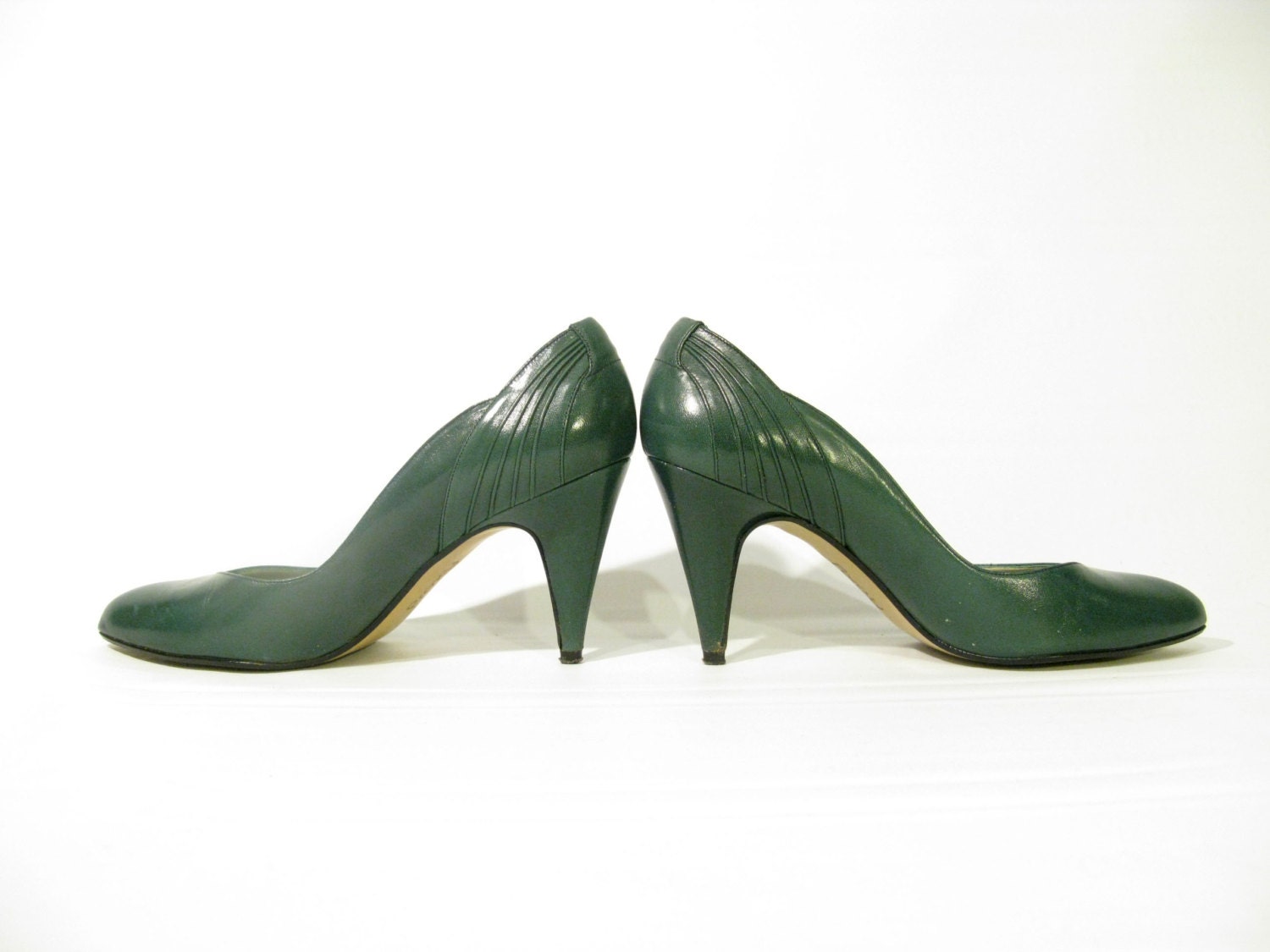 emerald green high heels emerald green high heels size 6 by 3rdculturevintage on etsy emerald green high heels emerald green high heels size 6 by 3rdculturevintage on etsy