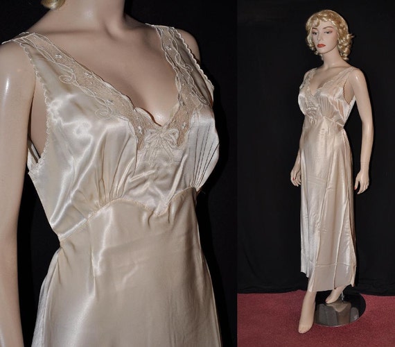 Boudoir Elegance Ca. 40s NWT Bias-Cut 'Yolande' Rayon