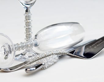 Elegant wedding cake knife and server