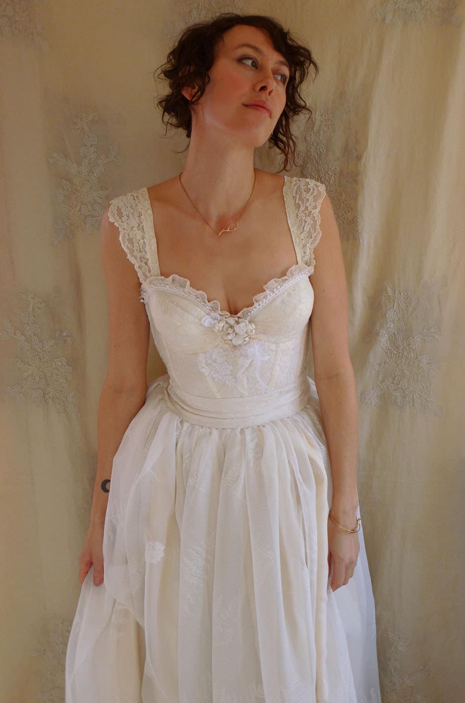 bustier bridal gown