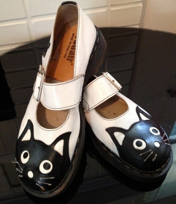 kitty mary janes