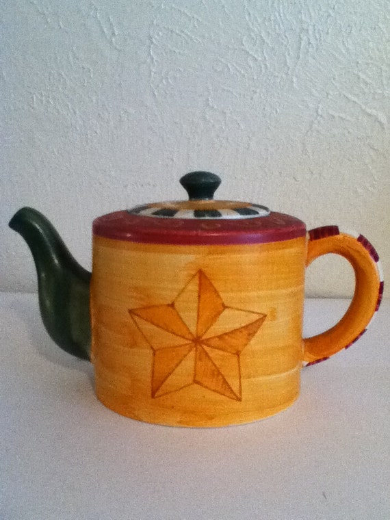 RARE Retired Villeroy and Boch Winterfest Pattern Teapot.