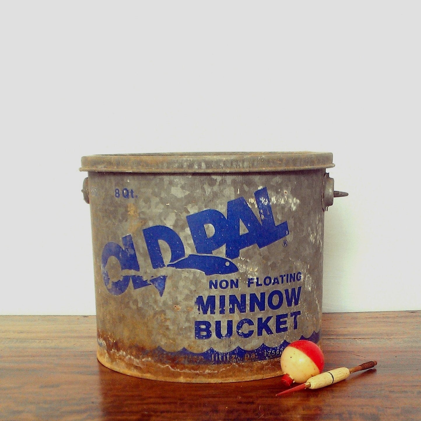 Old Pal Metal Minnow Bucket 8 Qt Collectible Signage Blue